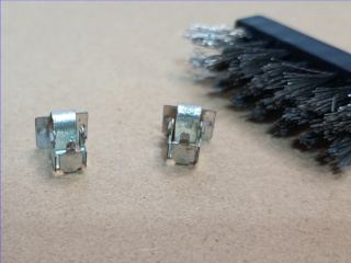 ワイヤーブラシで落とす