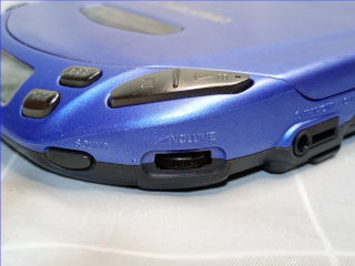 右側ボリューム周辺