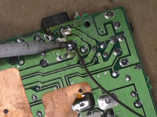 新しくハンダつけ