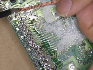 コネクタのハンダが取れず