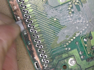 紙やすりを使う