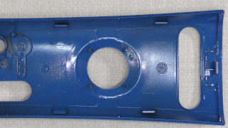 ボタンと蓋を外す